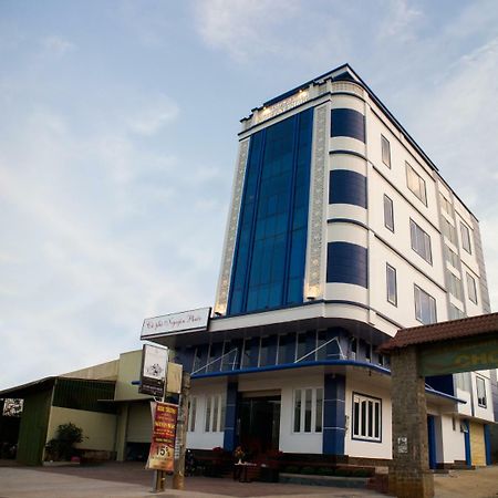 Hotel Nguyên Phước Plây Ku Exterior foto