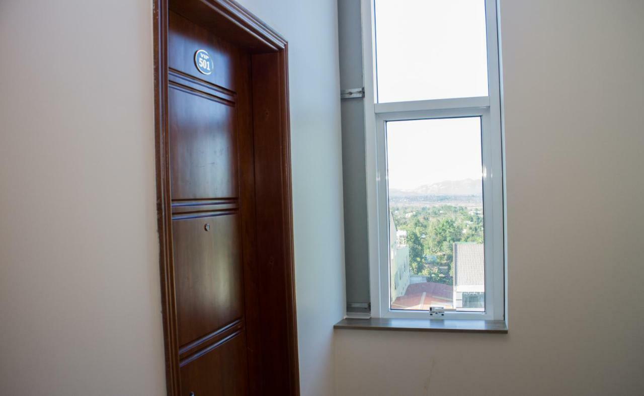 Hotel Nguyên Phước Plây Ku Exterior foto